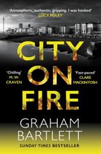 city on fire 9780749030711, Boeken, Zo goed als nieuw