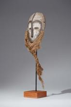 Een houten masker - Lega - DR Congo (Zonder minimumprijs), Antiek en Kunst