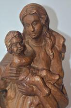 Beeld, Oude beeld Maria met kind - Houtsnijwerk - 38 cm -, Antiek en Kunst, Antiek | Boeken en Bijbels
