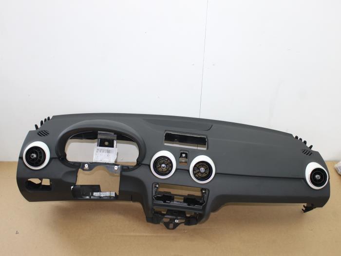 Dashboard Audi A1 O96903, Auto-onderdelen, Interieur en Bekleding, Ophalen of Verzenden