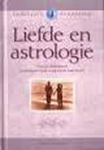 Liefde en astrologie 9789043821360 en, Boeken, Overige Boeken, Gelezen, Diversen, Verzenden