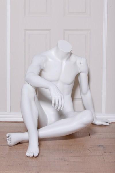 *TIP*  Zittende herenfiguren van merk gruppo corso in wit, Zakelijke goederen, Kantoor en Winkelinrichting | Winkel en Inventaris