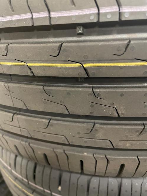 “215 55 17 Continental. Demo. Puntjes zitten er nog op”, Auto-onderdelen, Banden en Velgen, 17 inch, Zomerbanden, 215 mm, Personenwagen