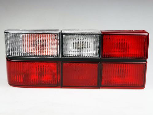 Achterlicht links Rood / Wit Volvo 240 sedan, Auto-onderdelen, Interieur en Bekleding, Ophalen of Verzenden