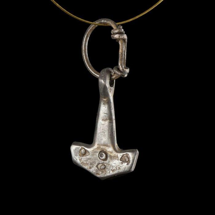 Viking periode Zilver Thor Hammer amulet hanger, Antiek en Kunst, Antiek | Overige Antiek