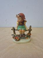 Goebel, Hummel - Beeldje - Meisje op hek (Just Resting) – 13