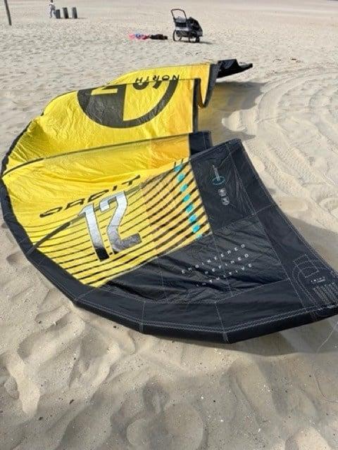 2025 North Orbit 12m Sunset Yellow, Watersport en Boten, Kitesurfen, Gebruikt, Ophalen of Verzenden