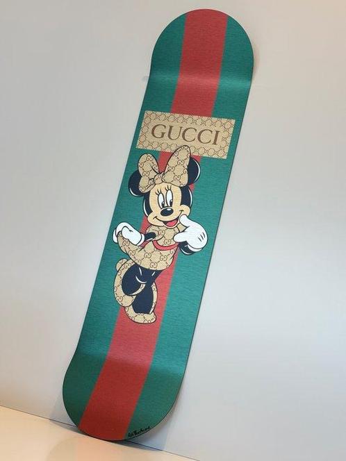 Rob VanMore - Skating by Gucci x Minnie, Antiek en Kunst, Kunst | Schilderijen | Modern