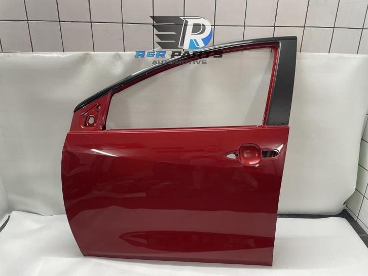 Portier links voor - (Toyota Yaris) Vanaf 2020 (Mazda 2..., Auto-onderdelen, Carrosserie en Plaatwerk, Nieuw, Deur, Verzenden