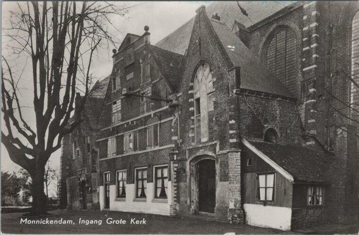MONNICKENDAM - Ingang Grote Kerk, Verzamelen, Ansichtkaarten | Nederland, Verzenden