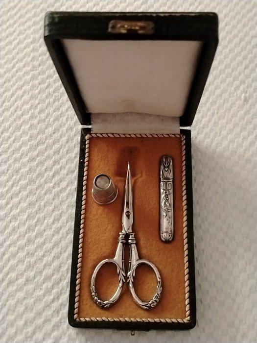 Naaiset (3), Antiek en Kunst, Antiek | Goud en Zilver