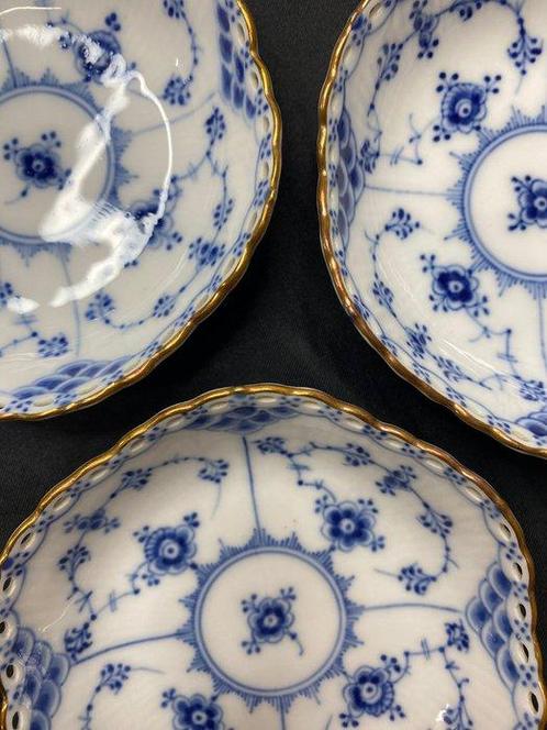 Royal Copenhagen - arnold krog - Schotel (3) - Porselein -, Antiek en Kunst, Antiek | Meubels | Tafels