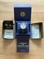 Swatch - MoonSwatch. Mission to Eartphase. Moonshine Gold. -, Sieraden, Tassen en Uiterlijk, Horloges | Heren, Nieuw