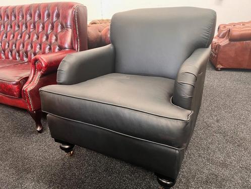 Chesterfield Modern ! Mat Zwart Leren Chesterfield Fauteuil, Huis en Inrichting, Fauteuils, Zo goed als nieuw, Leer, Ophalen