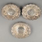 H. Moedakir Djokja Bonbonmandjes - Bonbon mand (3) - .900, Antiek en Kunst, Antiek | Goud en Zilver