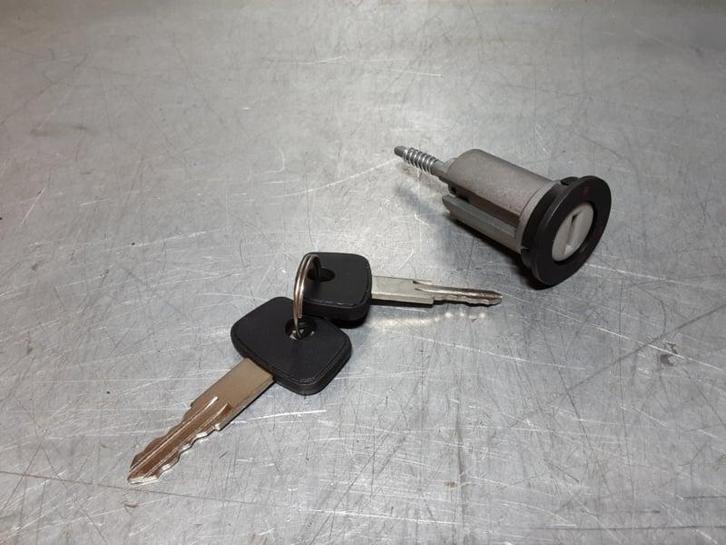 Contactslot met 2 sleutels Opel Corsa, Kadett D, Kadett E., Auto-onderdelen, Interieur en Bekleding, Nieuw, Opel, Verzenden