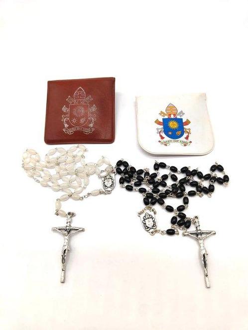 Rozenkrans - Lot van twee rozenkransen van paus Franciscus, Antiek en Kunst, Antiek | Boeken en Bijbels