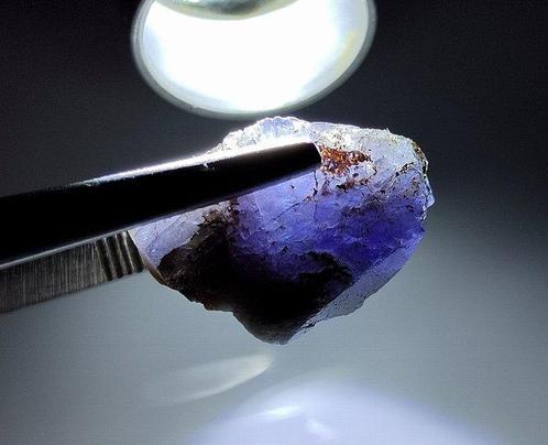 Natuurlijke Tanzaniet zonder bewerking - 27,30 ct - Ruwe, Verzamelen, Mineralen en Fossielen