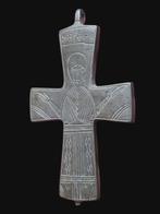 Byzantijns Brons, Stunning High Priest Hanger