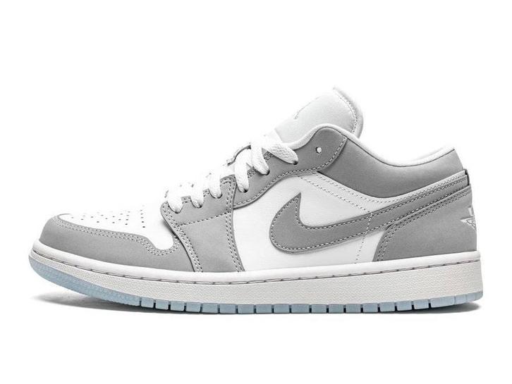 Air Jordan 1 Low Wolf Grey - Maat 37.5 EU, Kleding | Heren, Schoenen, Ophalen of Verzenden