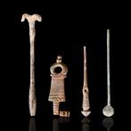 Oud-Romeins Groep bronzen artefacten - Applicator, Sleutel,, Antiek en Kunst