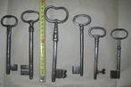 6 antike Eisen Schlüssel historische Burg Tor Türschlüssel