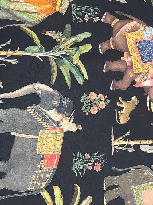 Royal Exoticism – Oeko Tex-stof met versierde, Antiek en Kunst, Antiek | Kleden en Textiel
