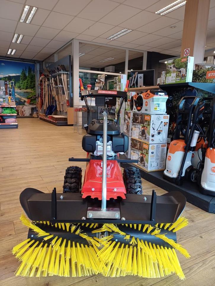 Meclean veegmachine 80 CM Honda GCVx motor ( nieuw ), Tuin en Terras, Veegmachines, Nieuw, Ophalen