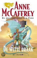 De witte draak / De drakenrijders van Pern 9789027473332, Verzenden, Gelezen, A. MacCaffrey
