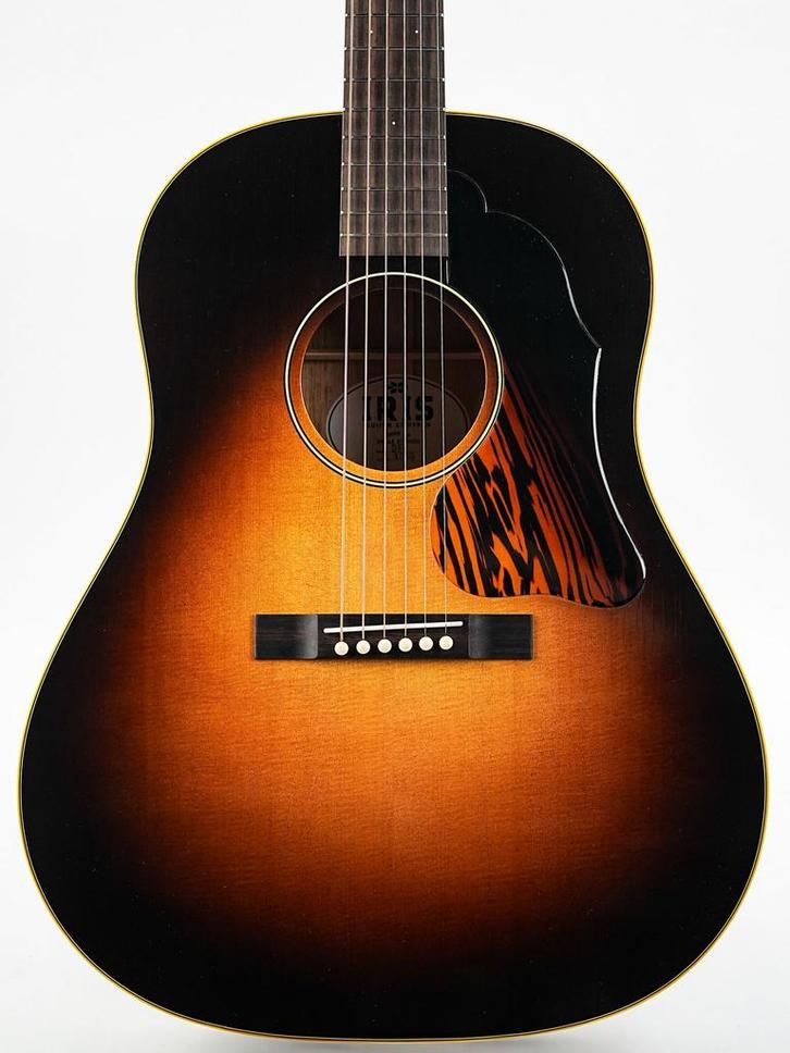 Iris DF Sunburst Relic #1365 (Akoestische Gitaren), Muziek en Instrumenten, Snaarinstrumenten | Gitaren | Akoestisch, Western- of Steelstringgitaar