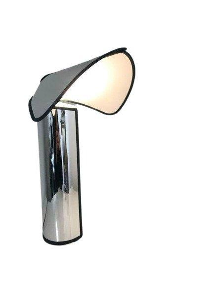 Flos - Mario Bellini - Tafellamp - Chiara - Aluminium, Antiek en Kunst, Antiek | Lampen
