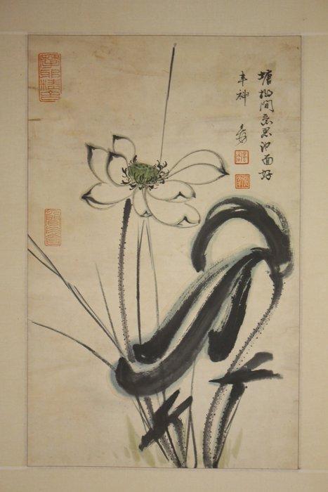 INK AND COLOR ON PAPER PAINTING OF FLOWERS - Chinese painter, Antiek en Kunst, Antiek | Overige Antiek