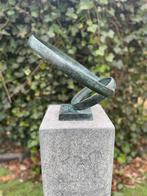 Brons beeld - Symboliseert eeuwige trouw en liefde, Verzenden, Nieuw, Metaal, Abstract beeld