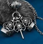 Antiek zilveren horlogeketting met twee signets en horlog..., Ophalen of Verzenden, Gebruikt, Overige kleuren, Zilver
