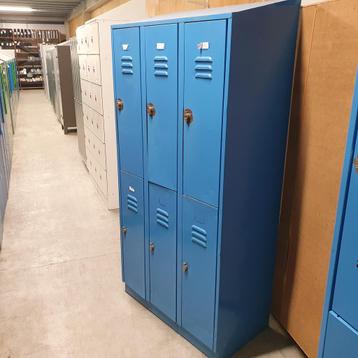 6-drs Wolf retro kledinglocker met schade - 180x90x50 cm beschikbaar voor biedingen