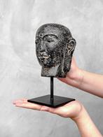 Beeld, NO RESERVE PRICE - Lavastone Budha Head on a custom