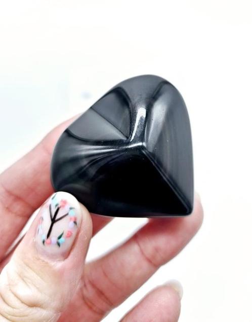 Regenboog Obsidiaan Hart - A Kwaliteit (zie filmpje), Verzamelen, Mineralen en Fossielen, Ophalen of Verzenden