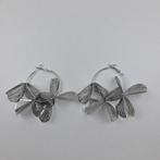 Grote bloem hoepel oorbellen dames – goud of zilver, Sieraden, Tassen en Uiterlijk, Oorbellen, Verzenden, Nieuw, Zilver, Overige materialen