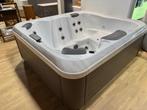Mooie X6L Hottub van Villeroy &amp; Boch–Shmdel incl. Cover, Tuin en Terras, Nieuw, Vast