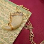 Gouden gourmetschakel ketting met vaste hanger van een ti..., Sieraden, Tassen en Uiterlijk, Kettingen, Ophalen of Verzenden, Gebruikt
