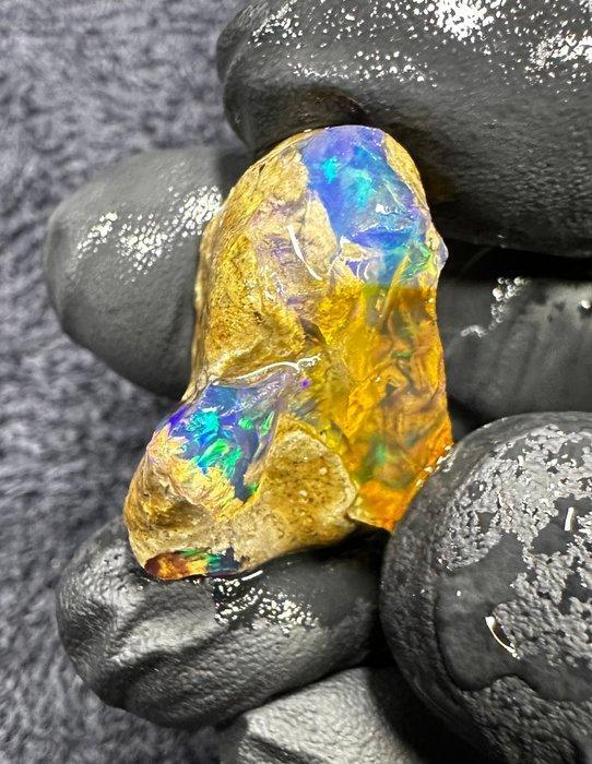 38ct Kristal Opaal Ruw- 7.6 g, Verzamelen, Mineralen en Fossielen