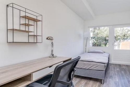 Kamer Friesestraat in Rotterdam, Huizen en Kamers, Kamers te huur, 20 tot 35 m², Rotterdam