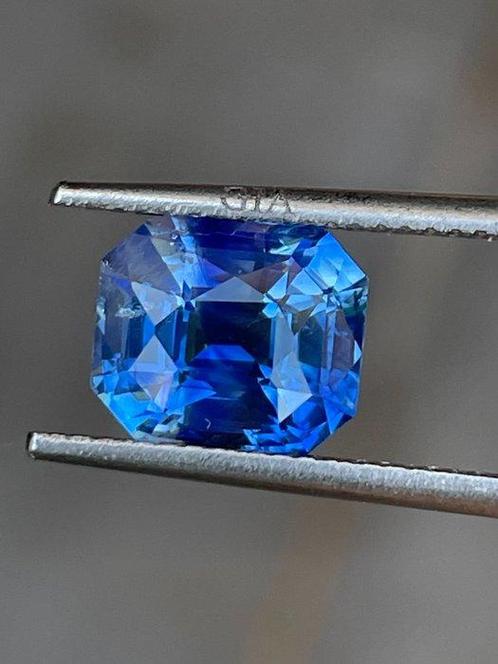 1 pcs Blauw Saffier - 3.19 ct - Gemological Institute of, Sieraden, Tassen en Uiterlijk, Edelstenen