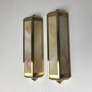 Wandlamp (2) - Opaline glas - Twee Art Deco stijl wandlampen beschikbaar voor biedingen