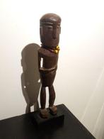 Standbeeld - Konyak - Naga - India