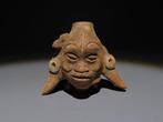 Maya Terracotta Fluit. 500-800 n.Chr. 5,1 cm hoog. Spaanse