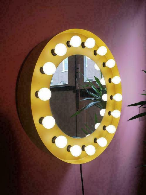 Ronde spiegel met verlichting - Make-up - Visagie, Huis en Inrichting, Woonaccessoires | Spiegels, Nieuw, 50 tot 75 cm, Rond, Minder dan 100 cm