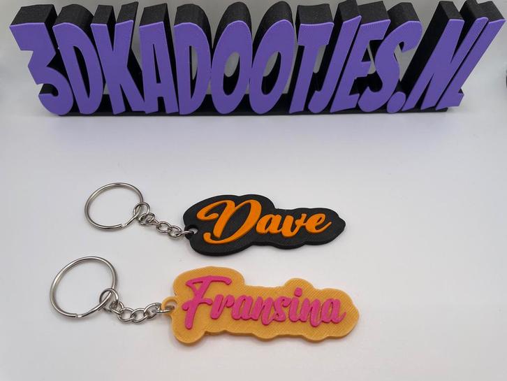 Sleutelhanger met Naam – Geen gedoe met zoekgeraakte Tassen, Sieraden, Tassen en Uiterlijk, Tassen | Reistassen en Weekendtassen