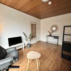 Tussenwoning met kantoor aan de Siriusstraat gevonden in Hen, Huizen en Kamers, Direct bij eigenaar, Hengelo