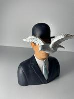 After René Magritte - Beeld, LHomme au Chapeau Melon (met, Antiek en Kunst, Curiosa en Brocante